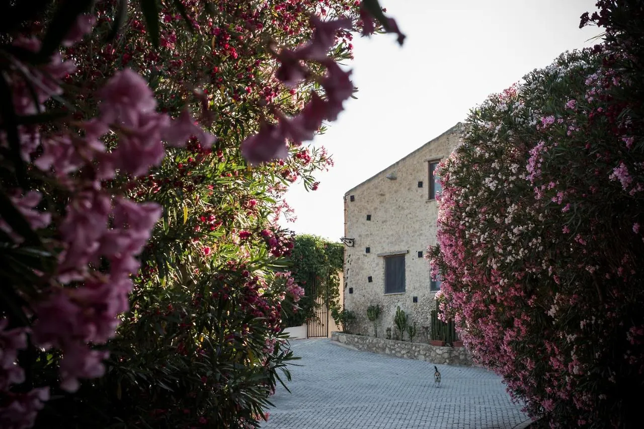 مزرعة للإقامة Agriturismo Baglio Lauria Campobello di Licata