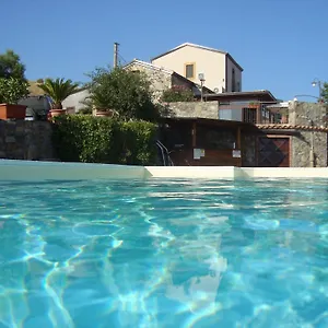 Alloggio per agriturismo Lo Scudiero Di San Teodoro, Cesarò